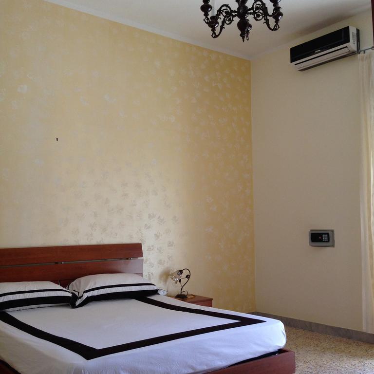 Bed & Breakfast Santa Caterina Ercolano Room photo